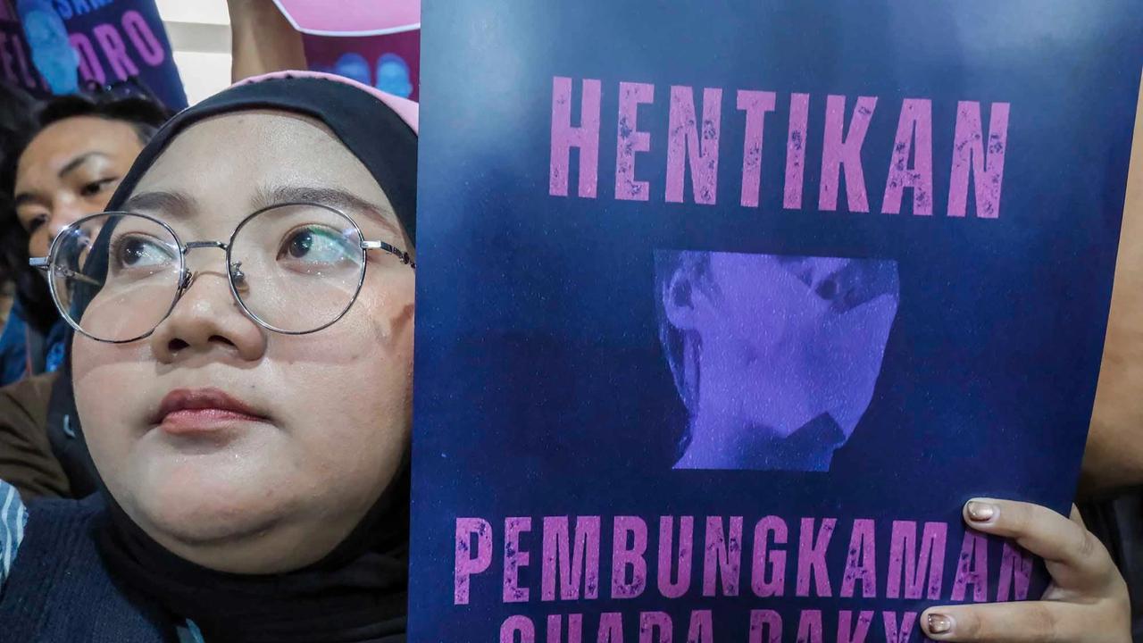 FOTO: Delpedro CS Divonis Bebas dalam Kasus Dugaan Penghasutan Demonstrasi Agustus 2025