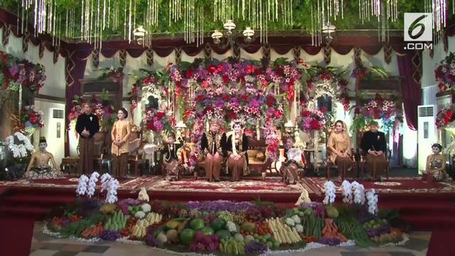 20 Koleski Terbaru Pelaminan Nikahan  Fatiha Decor