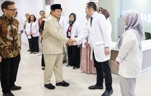 VIDEO: Bangga Prabowo ke Dokter "Diimingi Gaji Besar di Luar Negeri, Tetap Pilih Indonesia"