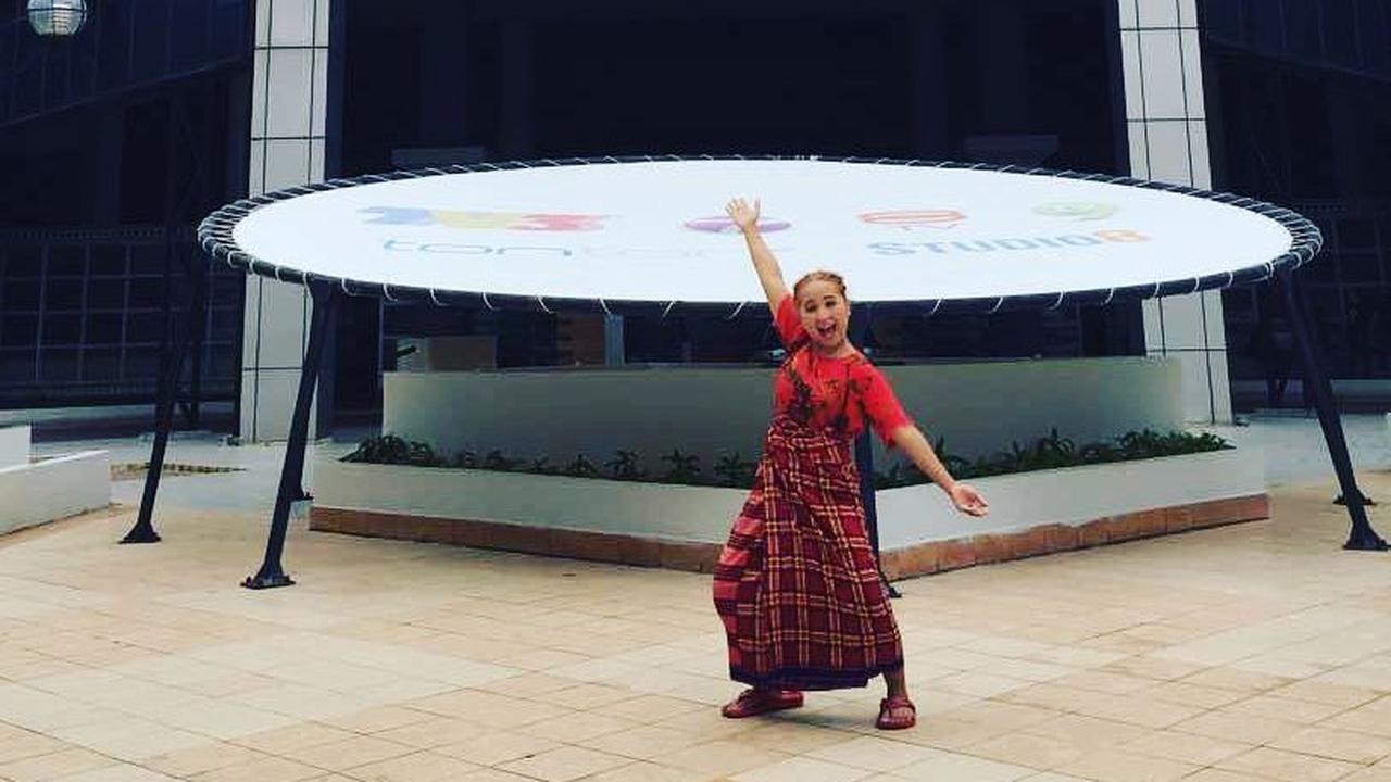 [Bintang] Upiak Isil