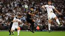 Pemain Tottenham Hotspur berusaha menghalangi striker AS Monaco, Radamel Falcao (tengah) pada laga Liga Champions Grup E di Stadion Wembley, Kamis (15/9/2016) dini hari WIB. (Reuters/Dylan Martinez) 