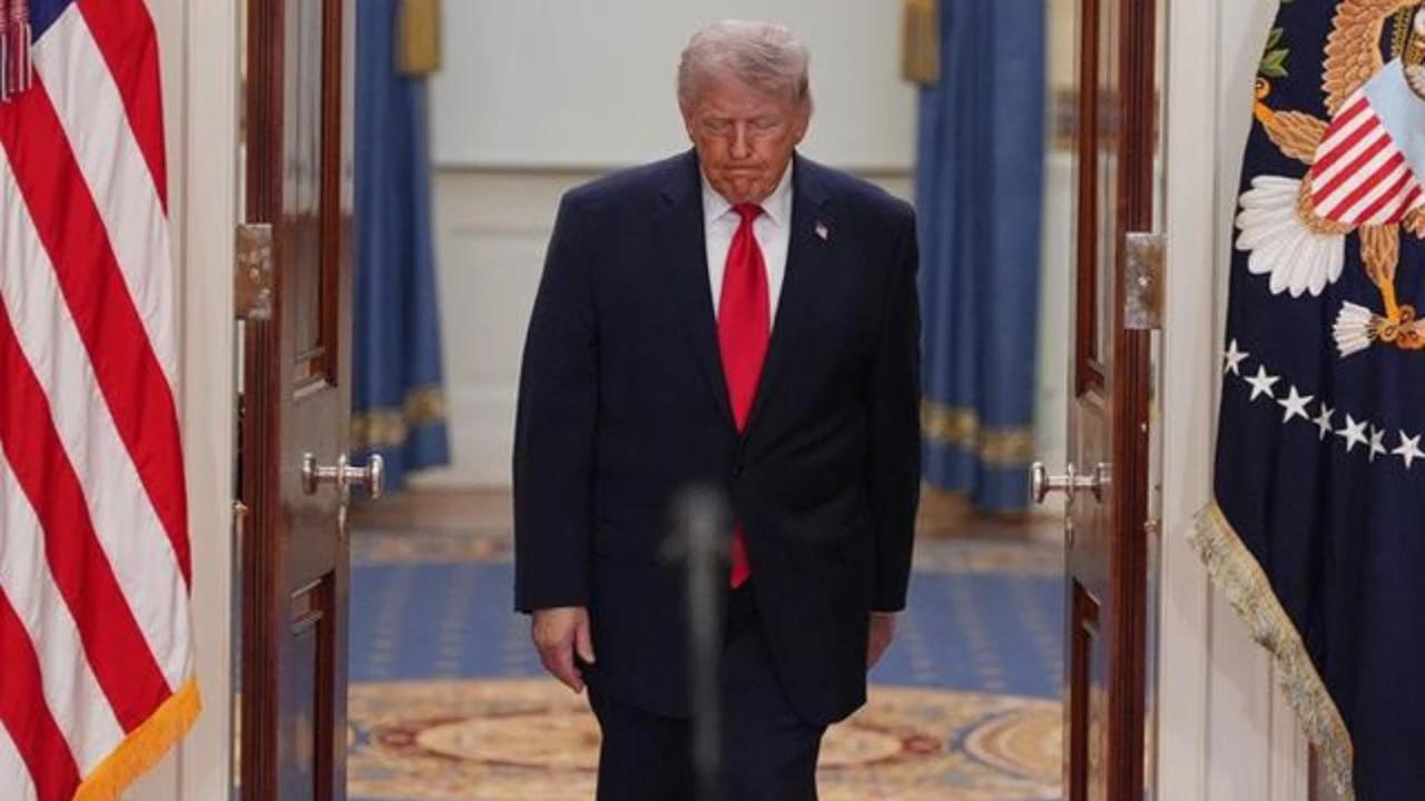 Cek Fakta: Hoaks Selebaran Sebut Donald Trump Resign