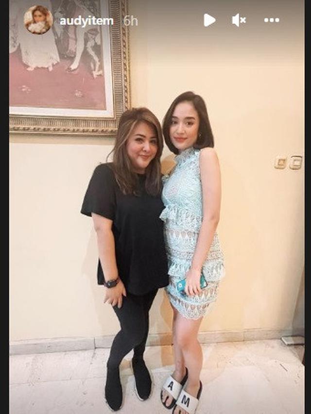 Audy Item di Lokasi Syuting Buku Harian Seorang Istri