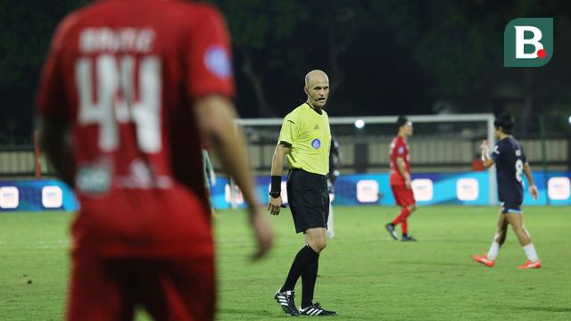 Foto: Penampakan Wasit Asing di Pekan Perdana BRI Liga 1 2024 / 2025