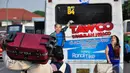 Jumlah pemudik arus balik di Terminal Pulogadung mengalami kenaikan yang normal dari 7292 penumpang H+3 menjadi 11.543 penumpang H+4, Jumat (1/8/14). (Liputan6.com/Faizal Fanani)