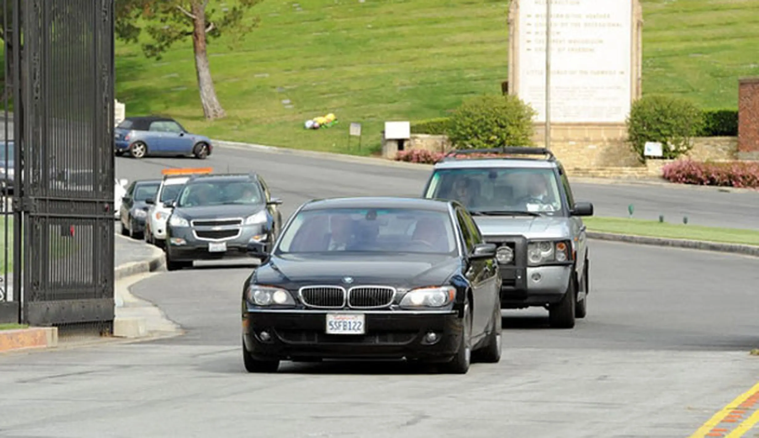Silent Funeral, Penghargaan Terakhir untuk Whitney Photo