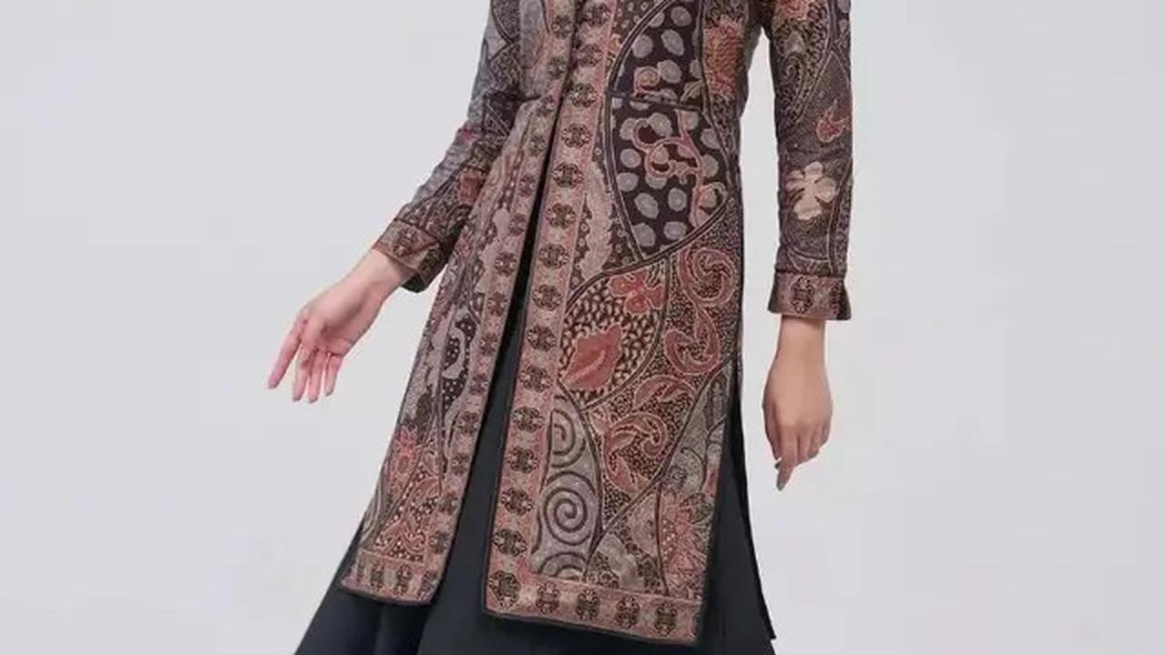 Model Atasan Batik Wanita Elegan 2025, Bikin Penampilanmu Makin Cantik