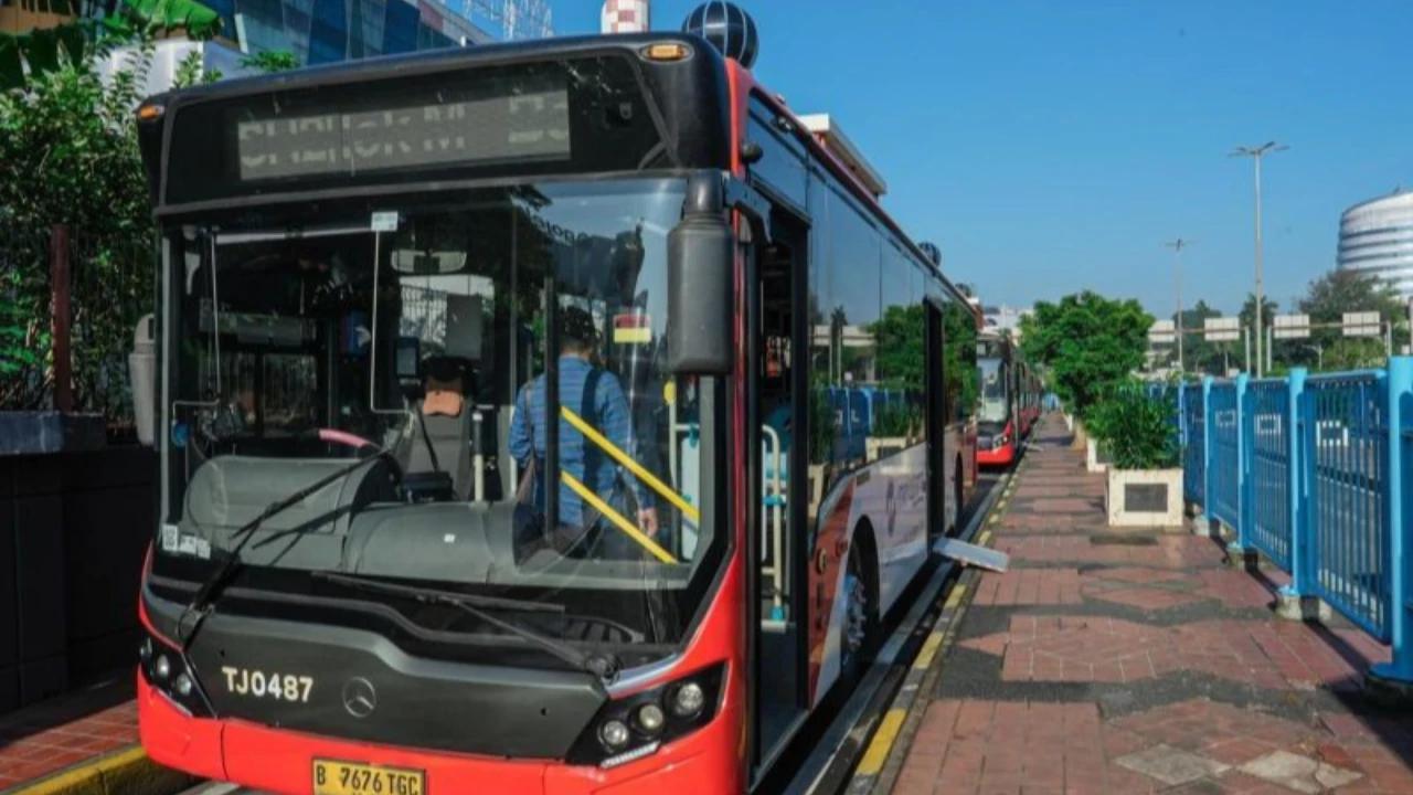Transjakarta Minta Maaf, Sistem Booking Royaltrans Dikeluhkan di Hari Pertama