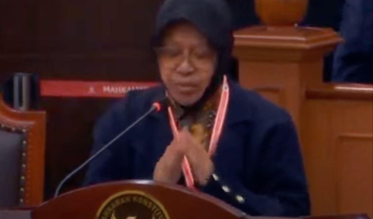 Risma juga menyebut anggaran bansos 2024 justru lebih rendah dibandingkan 2023.