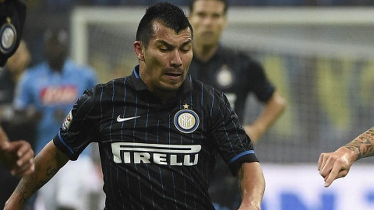 The Reds buru Gary Medel