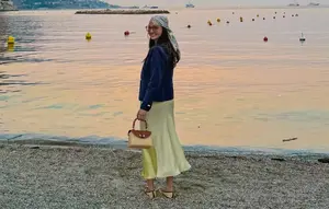 Potret Raline Shah Nikmati Sunset di Saint Tropez Prancis, Gayanya Elegan