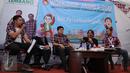 Suasana workshop di Rumah Lembang, Jakarta, Jumat (13/1). Relawan pendukung pasangan calon gubernur DKI Jakarta nomer 2 Ahok-Djarot mengadakan kegiatan workshop dan nonton bareng debat KPUD untuk Cagub Cawagub Jakarta. (Liputan6.com/Gempur M Surya)