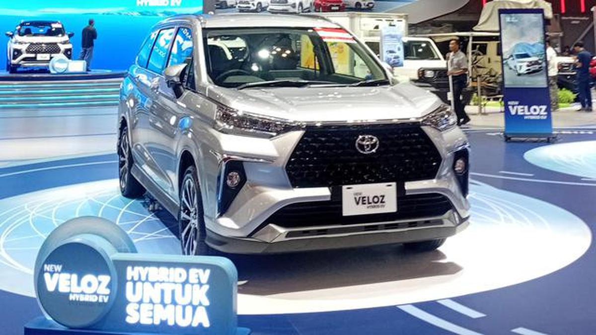 Pilihan Mobil Hybrid di IIMS 2026 Rp 300 Jutaan, Mana yang Menarik?
