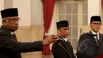 Tiga Plt pimpinan KPK, Taufiqurahman Ruki (kiri), Indriyanto Seno Aji (tengah) dan Johan Budi mengikuti gladi bersih pelantikan di Istana Merdeka, Jakarta, Jumat (20/2/2015). (Liputan6.com/Faizal Fanani)