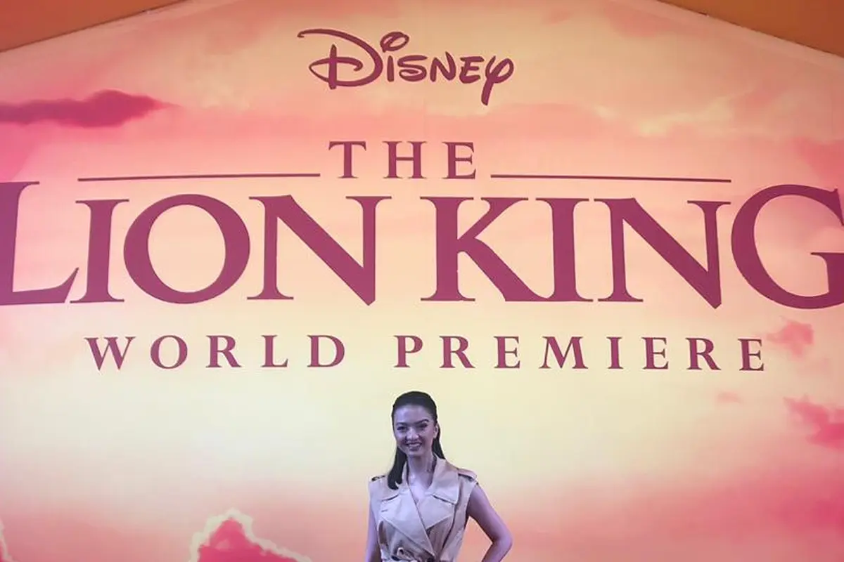[Fimela] Raline Shah di Premiere The Lion King di Hollywood