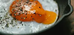 resep nasi telur korea yang mudah dibuat di rumah./copyright pexels/Klaus Nielsen
