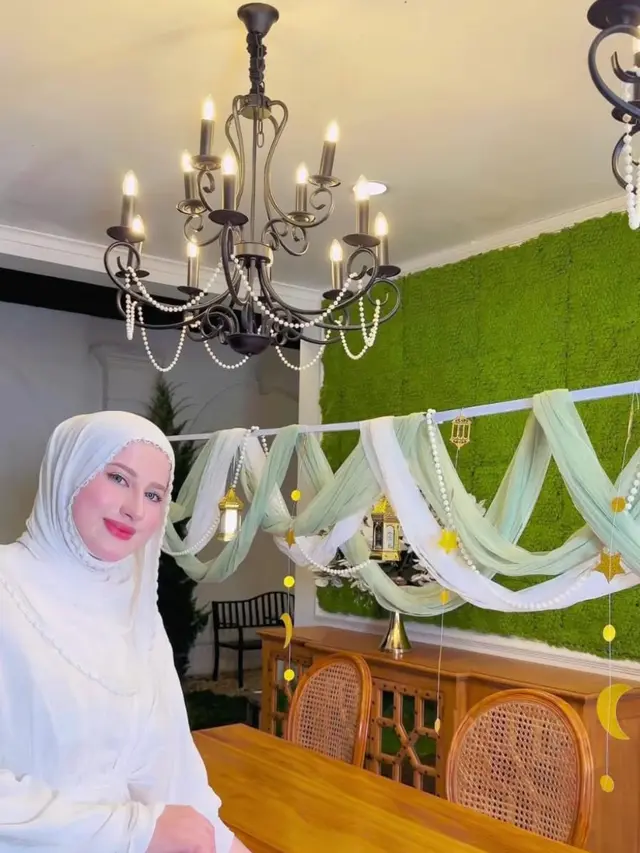 Potret Ruang Makan di Rumah Tasyi Athasyia Selama Ramadan