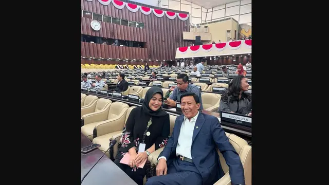 Anggota DPR RI dari Fraksi Partai Demokrat Guntur Sasono ditunjuk sebagai pimpinan sementara DPR RI pada Sidang Paripurna pelantikan dan pengucapan sumpah anggota DPR RI.