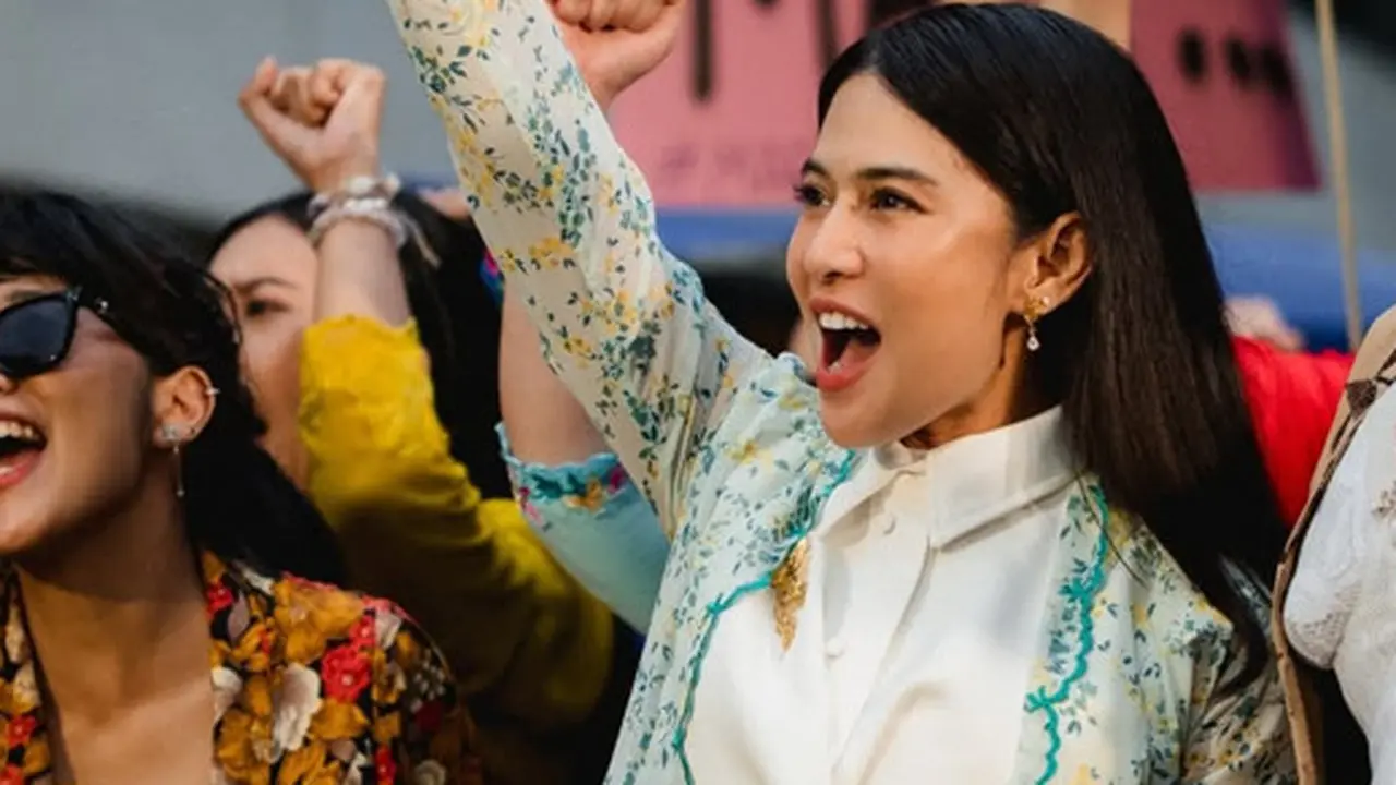 Detail Kebaya Dian Sastrowardoyo (Foto: Instagram @therealdisastr)