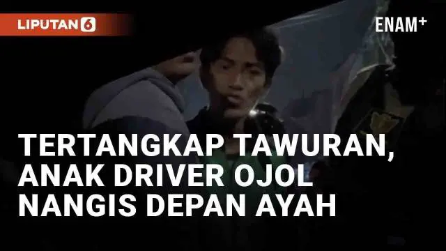 Tawuran menimbulkan keresahan hingga membuat warga bergerak menangkap pelaku. Baru-baru ini viral momen bocah tertunduk lesu usai tertangkap tawuran. Ia menangis ketika ayahnya, driver ojek online, mendapati dirinya ditangkap warga.