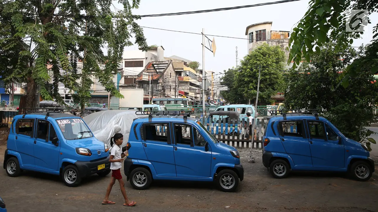 Bajaj Roda Empat Pengganti Bemo Mulai Beroperasi di Jakarta