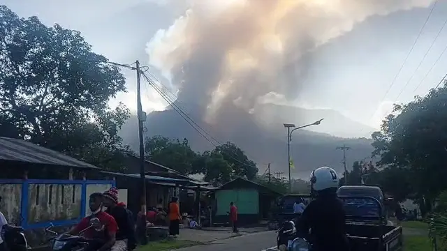 Gunung Lewotobi Laki-laki