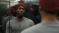 Yahya Abdul-Mateen II sebagai Anthony McCoy dalam Candyman, 2021. (IMDb)