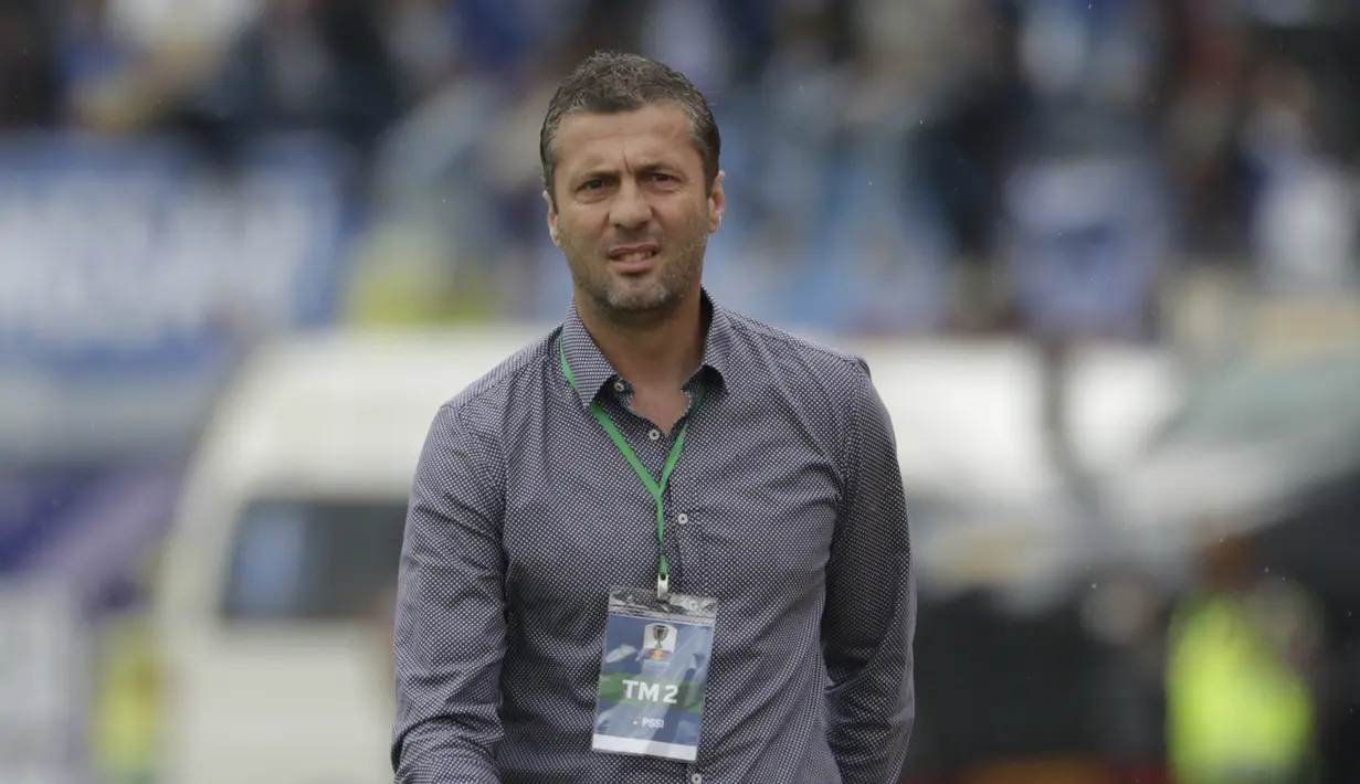 Pelatih Persib Bandung, Miljan Radovic, saat melawan Persiwa Wamena pada laga Piala Indonesia di Stadion Si Jalak Harupat, Bandung, Senin (11/2). Persib menang 7-0 atas Persiwa. (Bola.com/M Iqbal Ichsan)