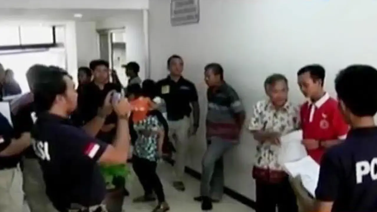 Orangtua suporter sepak bola