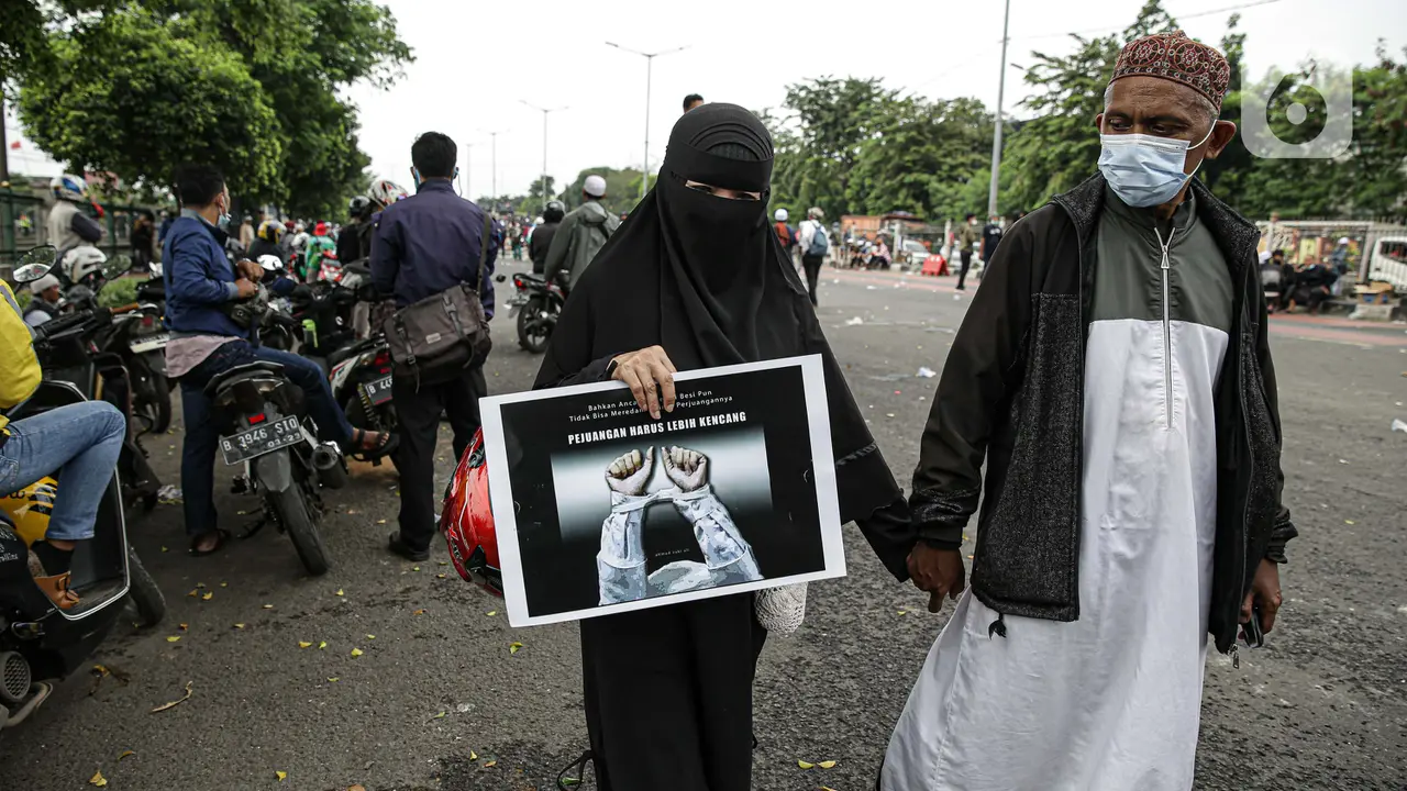 Simpatisan Rizieq Shihab Membubarkan Diri