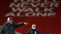 Manajer Liverpool, Jurgen Klopp, menyindir strategi bertahan total yang diterapkan West Bromwich Albion pada laga pekan ke-15 Premier League, Minggu (27/12/2020) malam WIB. (Clive Brunskill/POOL/AFP)