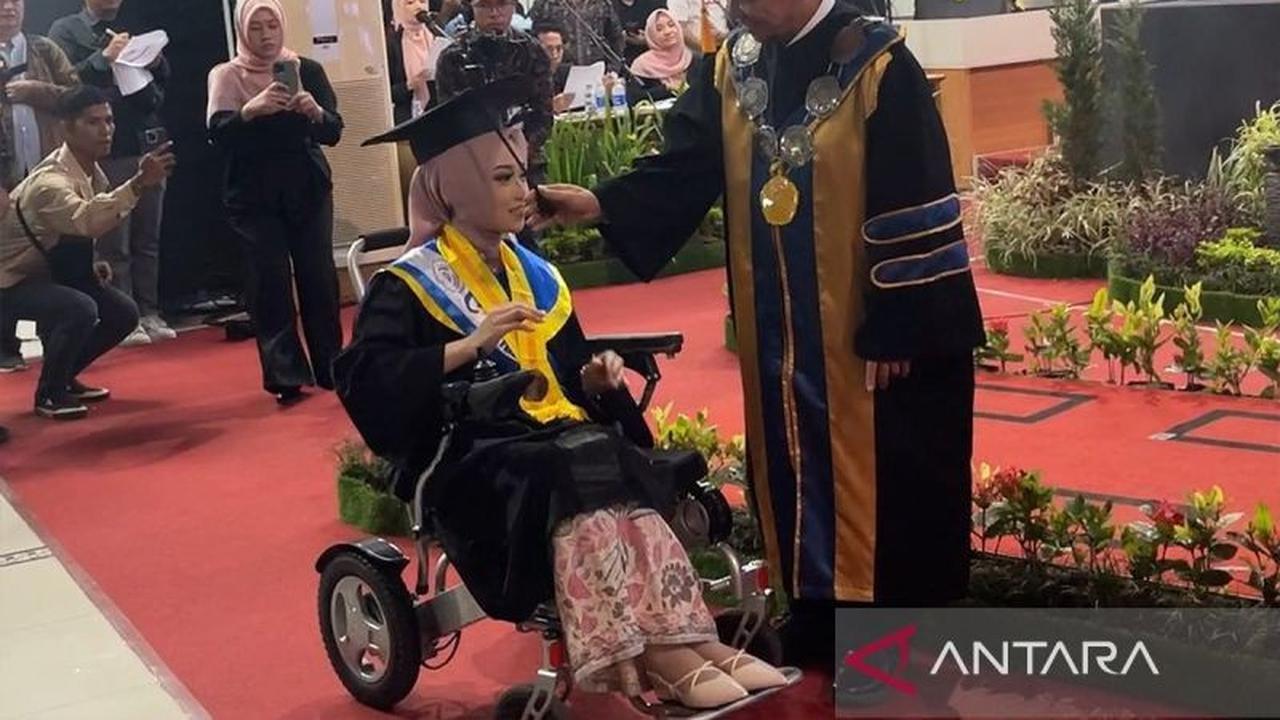 Kisah Inspiratif: Mahasiswi Disabilitas UMP Lulus Magna Cum Laude dengan IPK 3,77, Ciptakan Aplikasi Deteksi Penyakit Daun Tomat