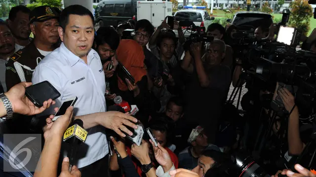 20160317-Hary-Tanoe-Penuhi-Panggilan-Kejaksaan-Agung-Jakarta-HA