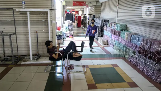 Pasar Tanah Abang Sepi Pengunjung