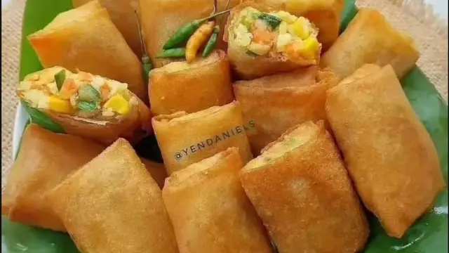 Lumpia Isi Sayuran.  foto:  Instagram @resep.kuebaking