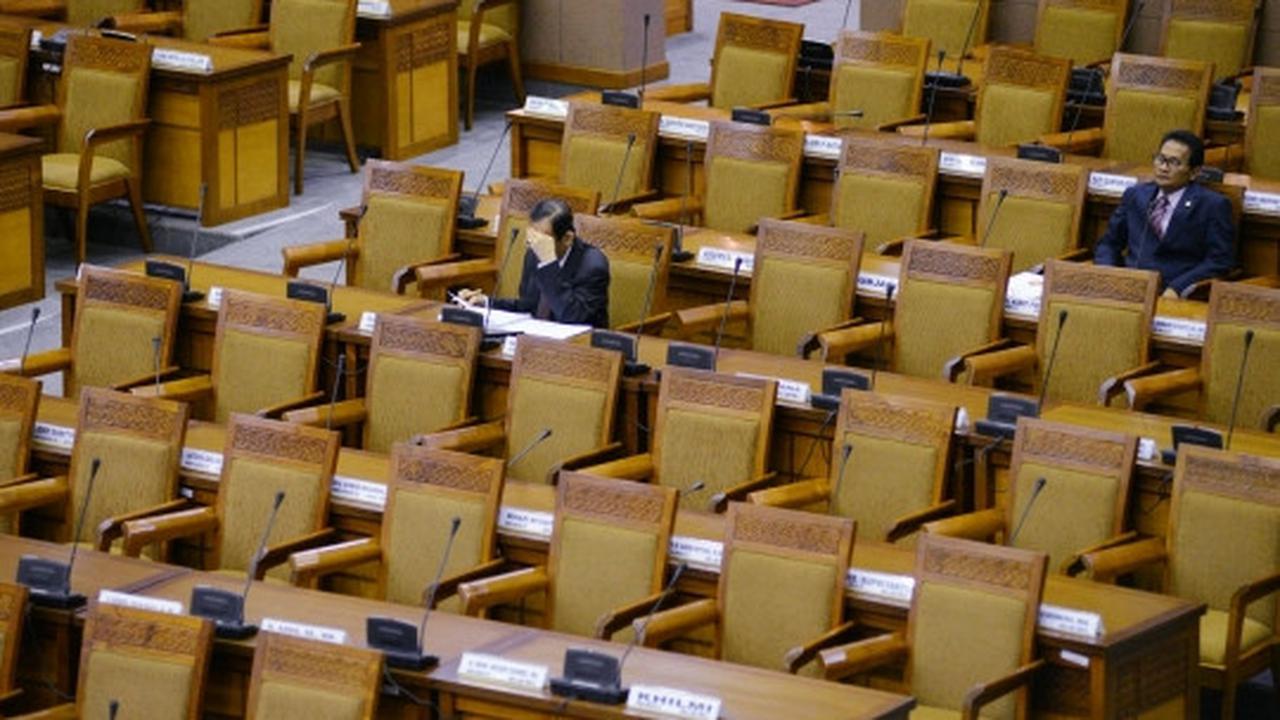 Suasana rapat paripurna bahas dana aspirasi DPR