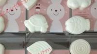 Seorang ibu di Tiongkok membuat dan menjual sabun batang yang terbuat dari ASI!