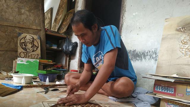Unik Warga Cirebon Bikin Lukisan dari Pelepah  Pisang  