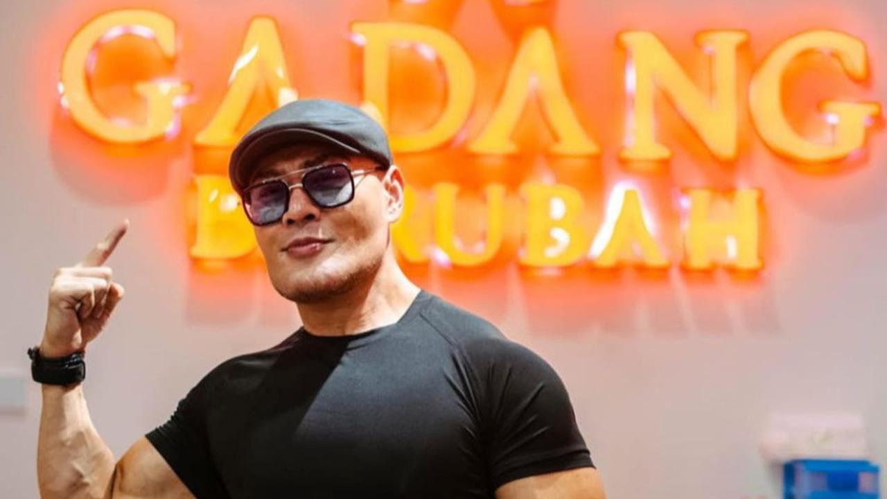 Koleksi Mobil Mewah Deddy Corbuzier: Dari Jeep hingga Ferrari