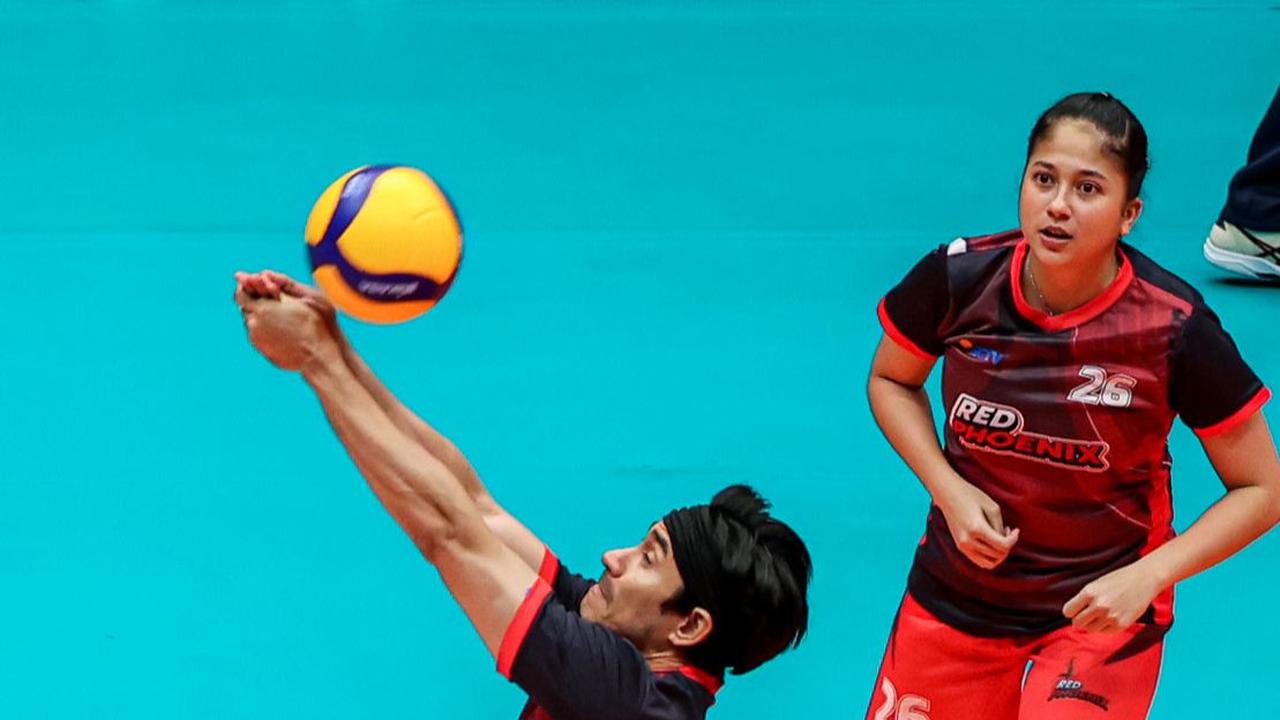 Artis-artis tersebut terbagi ke dalam dua tim, yakni Red Phoenix dan Pink Dragon. Bola.com/Bagaskara Lazuardi