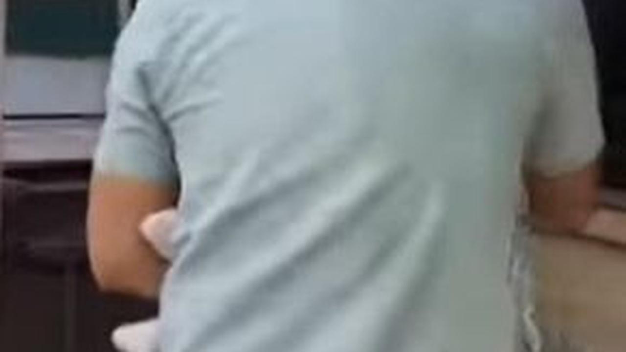 Sederhana Berlapis Kayu & Berlantai Semen Namun Kini Hangus dan Jadi Abu, Ini 8 Potret Rumah Masa Kecil Fikoh LIDA Sebelum Terbakar