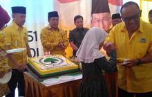 Sumringahnya Ical dan Djan Faridz kepengurusannya dimenangkan MA