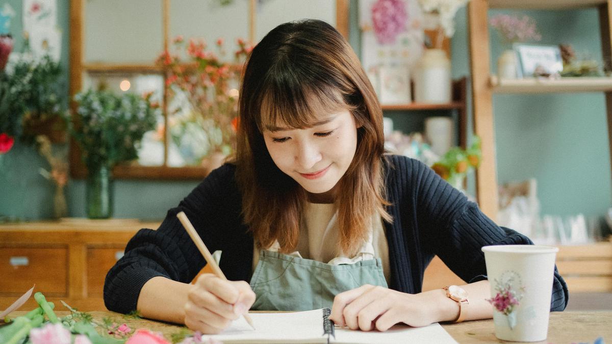 4 Rahasia Wanita Cerdas, Mengapa Mereka Tetap Menghargai Maskulin dan Feminin