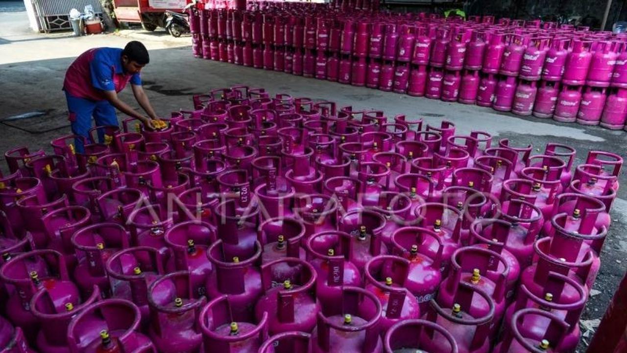 Ekonomi Sepekan: Kenaikan Harga LPG, Jaminan Pangan Haji, hingga Proyek Kereta Api Kalimantan