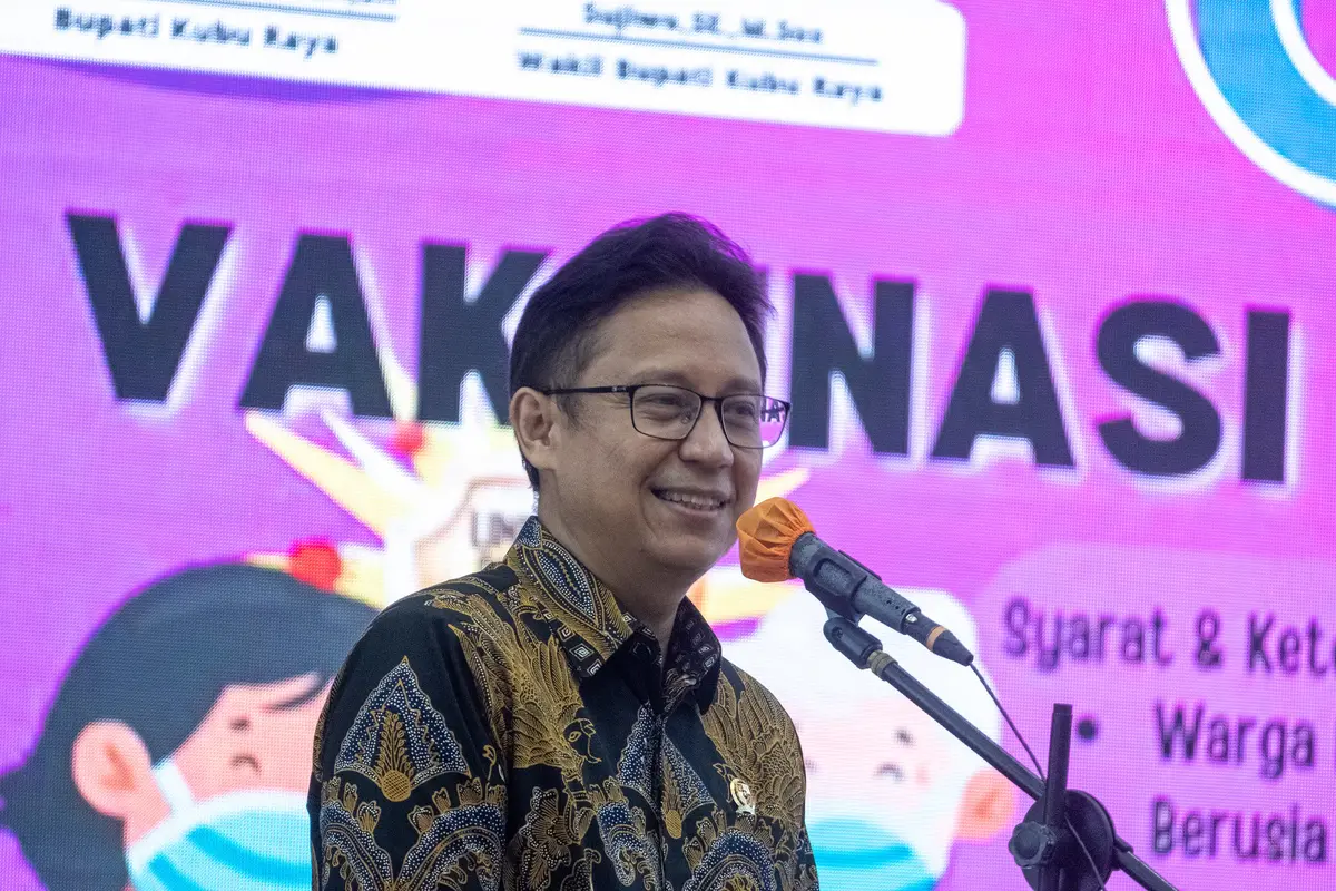 Menkes Budi ingatkan masyarakat termasuk lansia untuk melengkapi dosis vaksinasi COVID-19, termasuk booster. (Dok: Kemenkes)