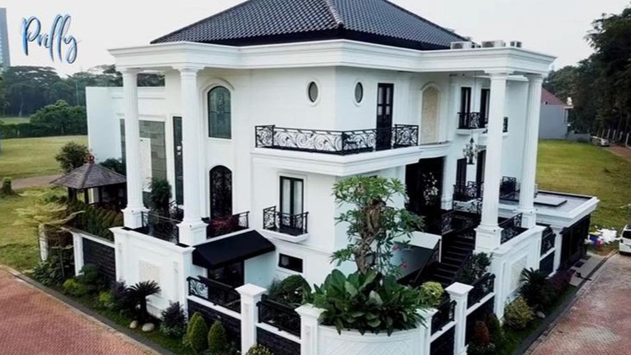<b>1. Penampakan rumah mewah serba putih Prilly latuconsina </b><br>