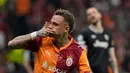 Gol tuan rumah dicetak Gabriel Sara, Noa Lang (dua gol), Davinson Sanchez, dan Sacha Boey. Juventus membalas lewat dua gol Teun Koopmeiners. (AP Photo/Khalil Hamra)