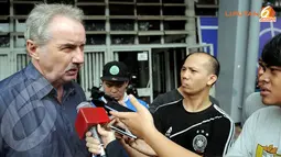 Alfred Riedl mengaku telah mengantongi beberapa nama yang akan menjadi kandidat pemain Timnas (Liputan6.com/Helmi Fithriansyah)