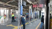 Perjalanan Commuterline Terkendala Gara-Gara KRL Anjlok di Stasiun Jakarta Kota