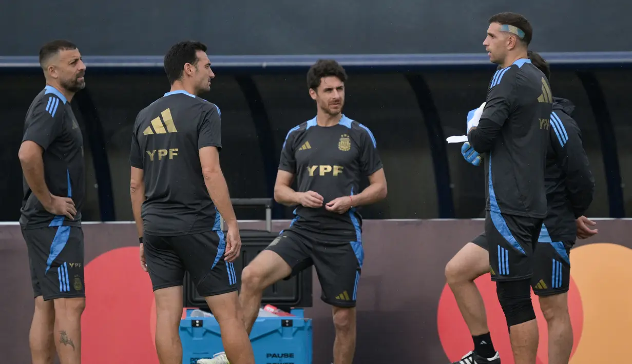 Argentina juga berpeluang melampaui capaian Uruguay yang mengoleksi gelar juara Copa America sebanyak 15 kali. (JUAN MABROMATA/AFP)